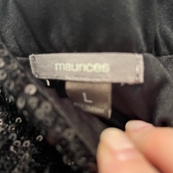 Black sequin skirt thigh length. Only worn once to model in store. - Picture 3 of 4